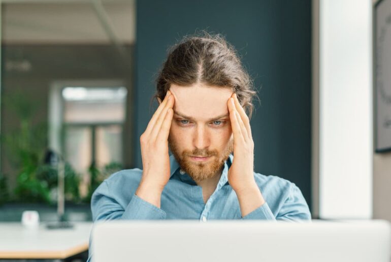 Empreendedor tentando entender como abrir um CNPJ